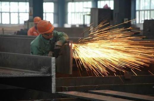 1621561799205466.jpg 階梯教室課桌椅焊接.jpg